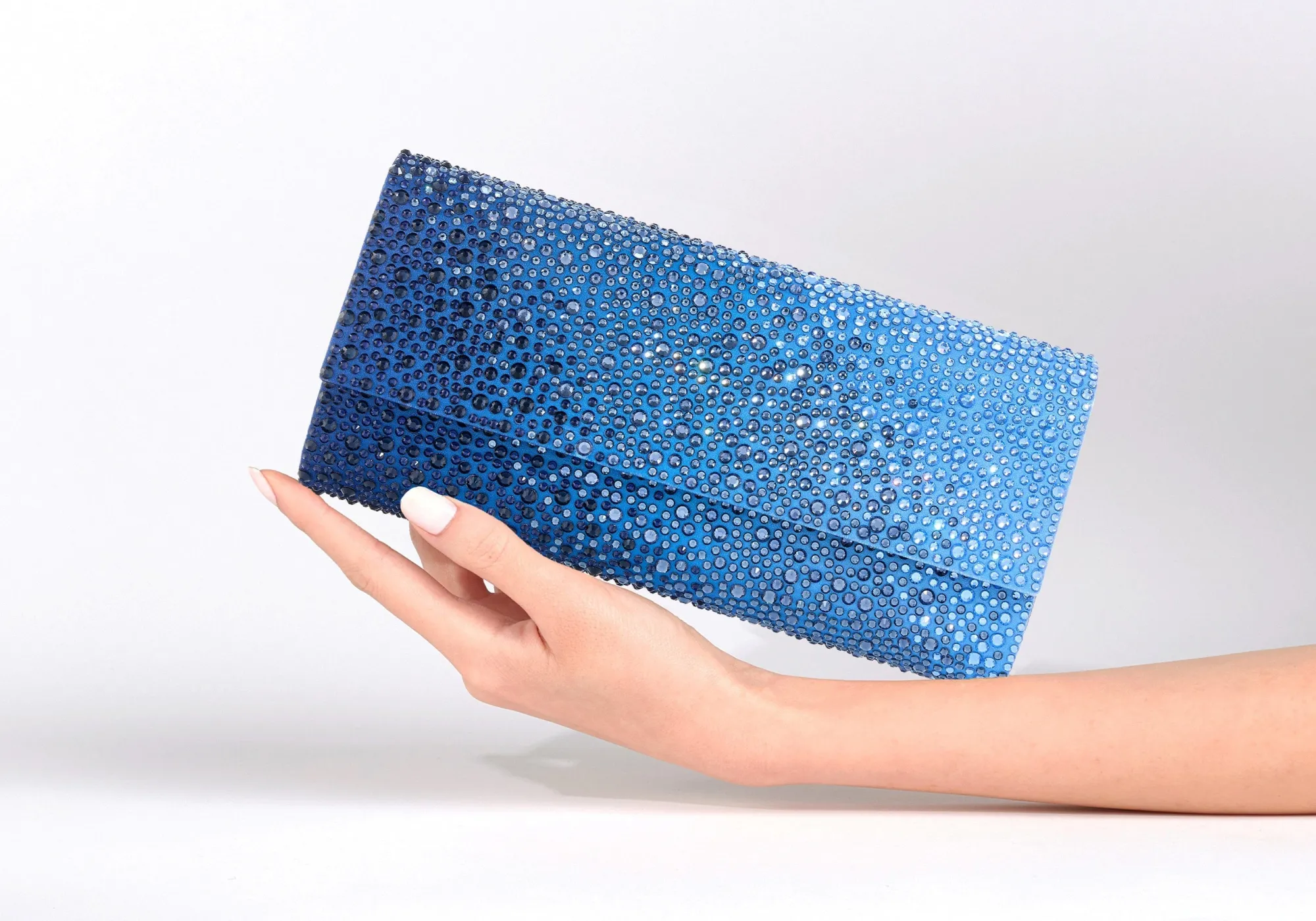 Perry Crystal Caviar Gradient Ocean*Judith Leiber Online
